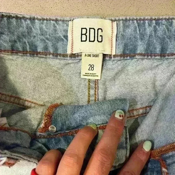 Urban outfitters BDG Jean shorts - Picture 4 of 10